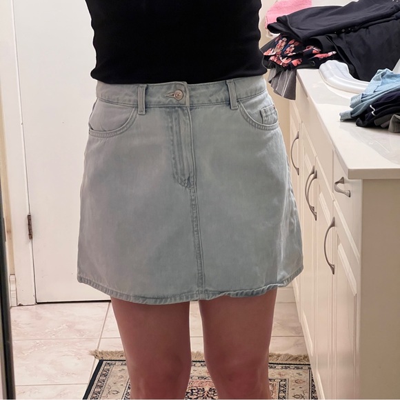 Pale Blue 💙 high waisted denim skirt- Divided - Picture 3 of 13